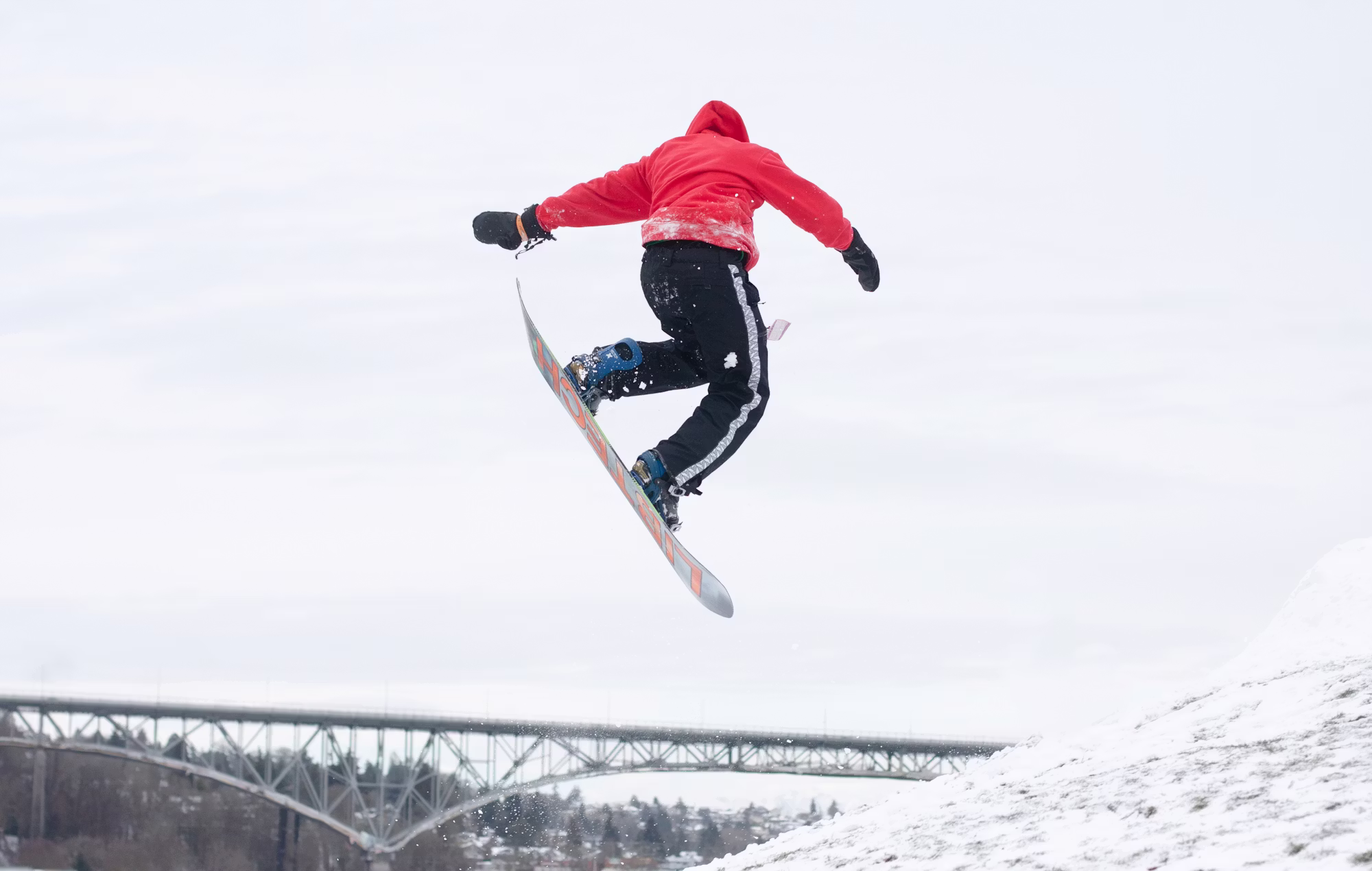 Exploring the Thrill of Snowboarding: Techniques and Styles